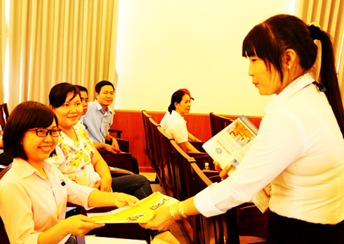 Nâng cao hiểu biết pháp luật cho người lao động