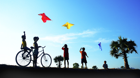 Có một ngày ngồi kể chuyện trẻ con