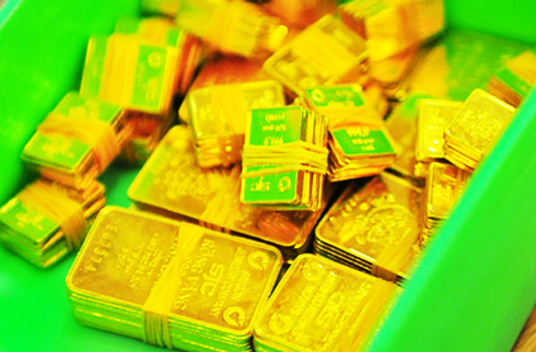 Giá vàng hôm nay 16/5: Áp lực tin xấu, vàng tăng vọt