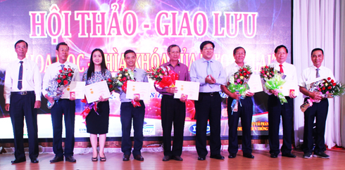 42 nhà khoa học nhận kỷ niệm chương "Vì sự nghiệp khoa học và công nghệ"