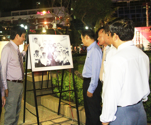 Chủ tịch Hồ Chí Minh với biển đảo Việt Nam