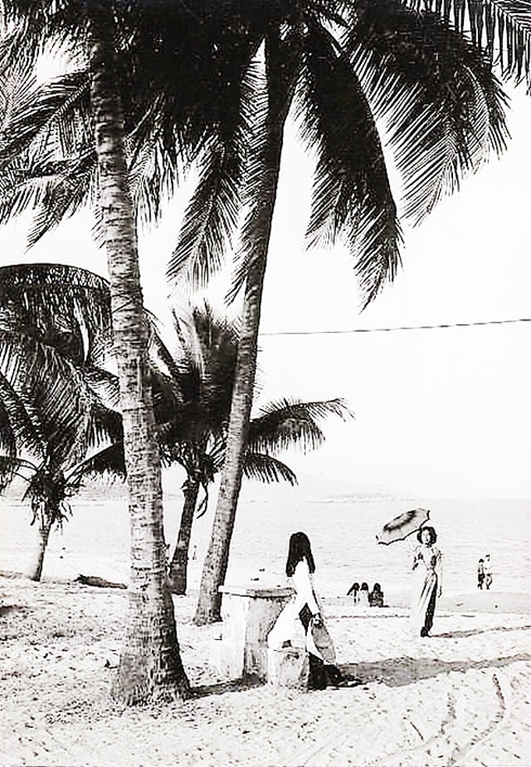 Áo trắng ngày xưa