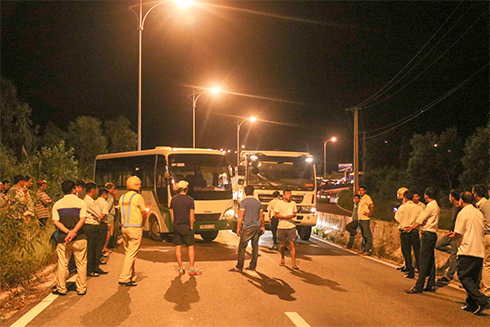 Tắc đường hơn 2km do tài xế bỏ phương tiện giữa đường