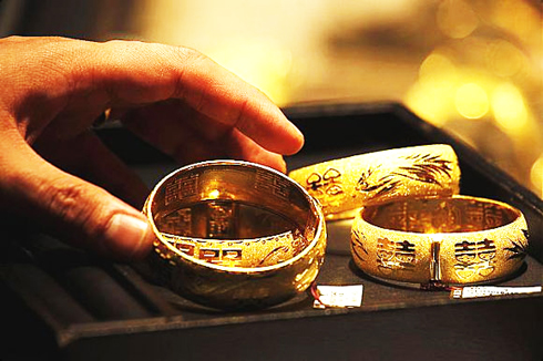 Biến động thất thường, tranh mua và bán tháo