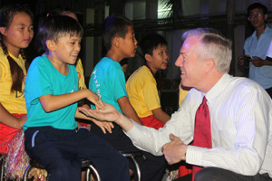 U.S Ambassador visits Khanh Hoa Social Service Center