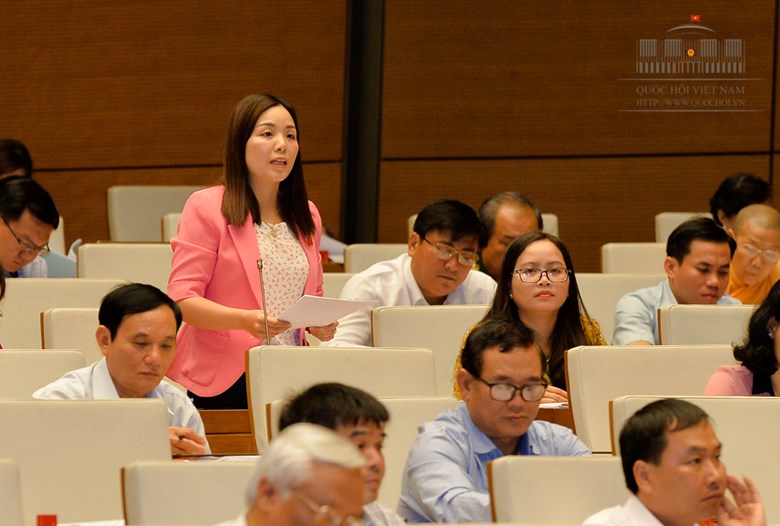 Quốc hội thảo luận về dự thảo Luật Du lịch (sửa đổi)