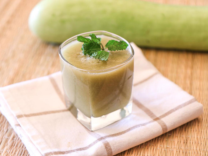 Bất ngờ với những lợi ích của nước ép trái bầu