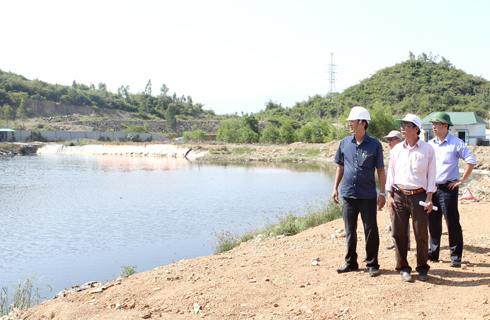 Người dân cố tình ngăn cản