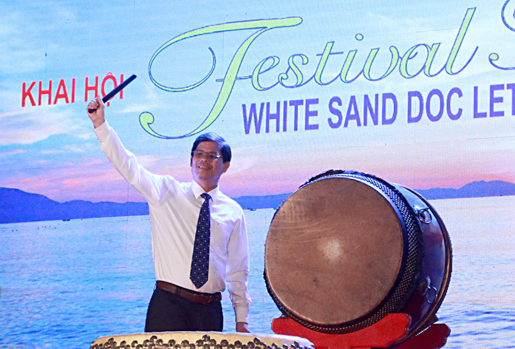 Khai hội Festival Biển ở Khu du lịch White Sand DocLet