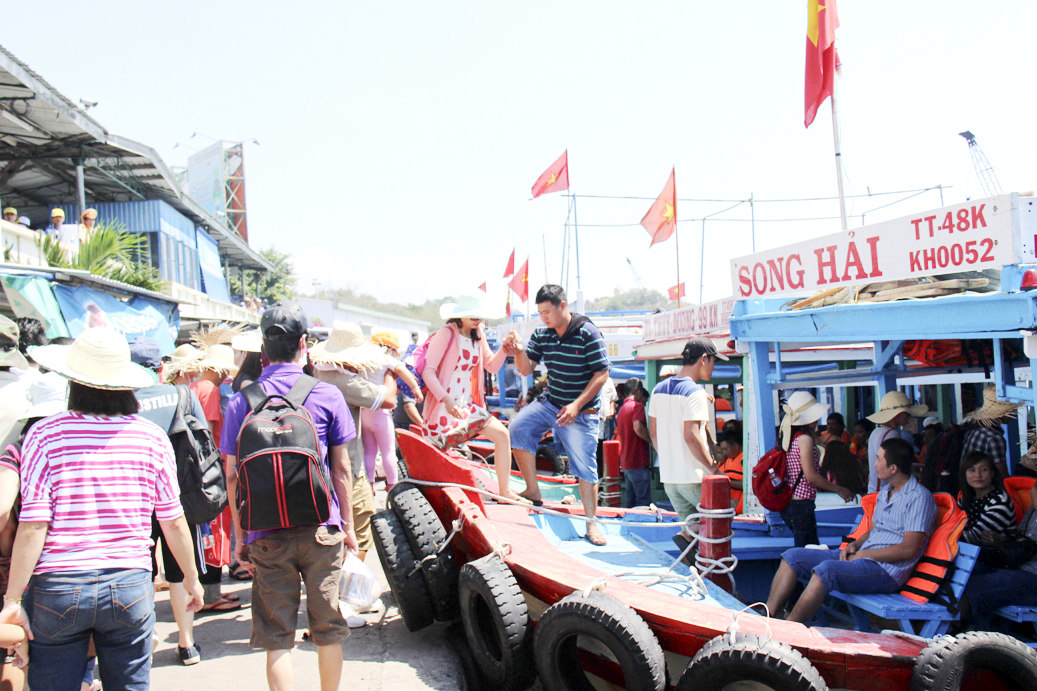 Việc giao Khu bảo tồn biển Hòn Mun cho doanh nghiệp quản lý: Các nhà khoa học chưa đồng tình