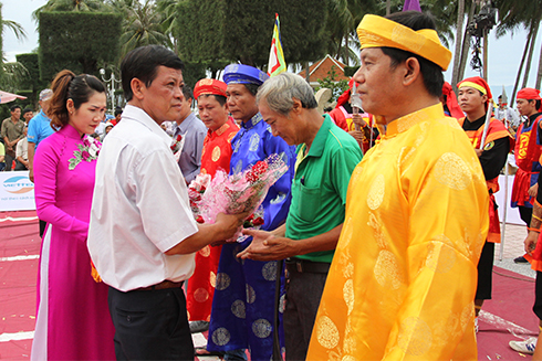 50 kỳ thủ tranh tài Hội cờ người Festival Biển Nha Trang
