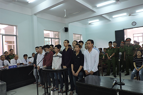 Tiếp tục trả hồ sơ vụ 15 thanh, thiếu niên đánh chết người