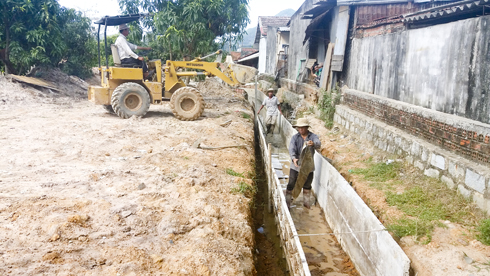 Chuyển mương thủy lợi ra ngoài Nhà máy nước Suối Dầu