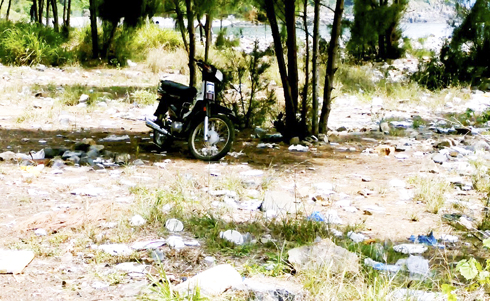 Rác vứt bừa bãi