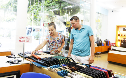 Hoàn thuế giá trị gia tăng cho du khách nước ngoài: Chưa phát huy hiệu quả