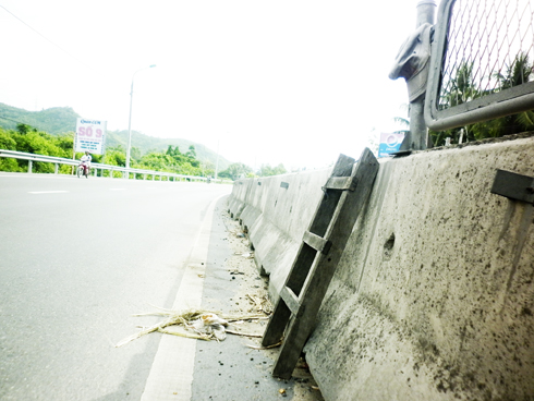 Không còn tình trạng dựng thang qua dải phân cách trên Quốc lộ 1