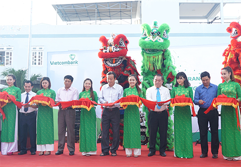 Vietcombank Chi nhánh Nha Trang khai trương trụ sở mới Phòng giao dịch Cam Đức