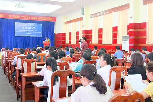 Phổ biến pháp luật về tần số vô tuyến điện và số hóa truyền hình