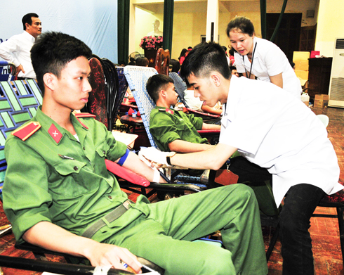 Hành trình đỏ - Nối yêu thương