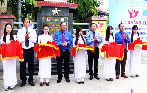 Khánh thành 2 công trình gắn bảng tiểu sử 2 liệt sĩ