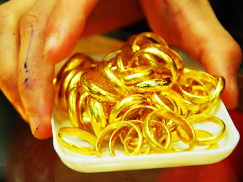 Giá vàng hôm nay 17/7: Trên đà phục hồi