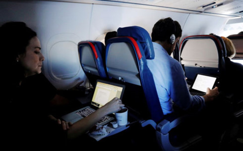 Việc cấm mang latop nhằm đề phòng việc vận chuyển trái phép chất nổ (Ảnh: Reuters)