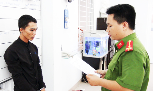 Cặp tình nhân trộm xe máy để mua ma túy