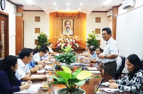 Thường trực Tỉnh ủy làm việc với lãnh đạo các doanh nghiệp nhà nước và các ban quản lý
