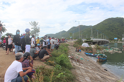 Phát hiện một xác chết nam trôi trên sông Quán Trường