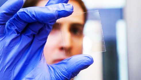 Cửa sổ thông minh tự làm mờ sử dụng năng lượng mặt trời