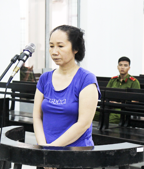 Lừa xin việc, một phụ bếp lãnh 13 năm tù