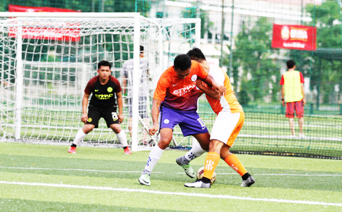 Giải bóng đá mini tỉnh tranh Cúp Bia BIVINA: Kết nối đam mê