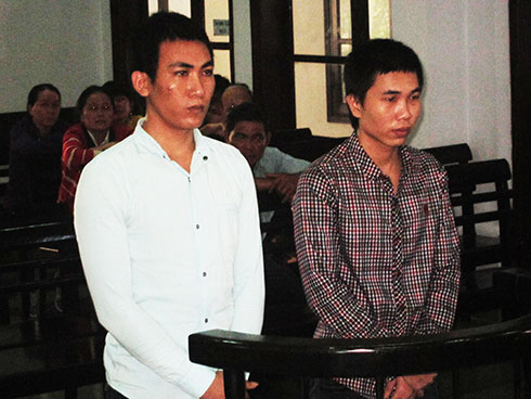 Rủ nhau cướp giật, đầu bếp, thợ hớt tóc cùng đi tù