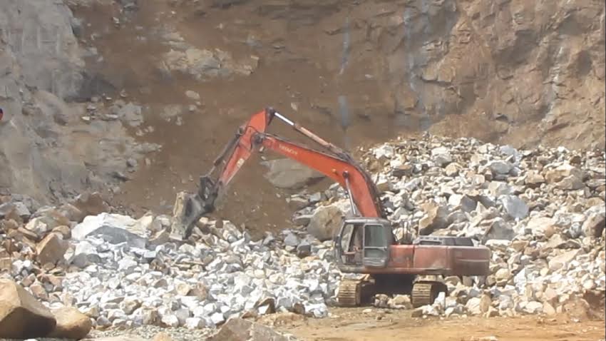 TP. Cam Ranh: Kiến nghị không cấp phép cho 2 dự án khai thác đá