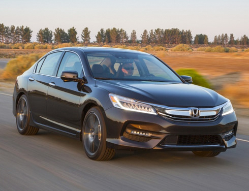 Lượng xe ô tô nhập khẩu thấp kỷ lục trong vòng 1 năm qua