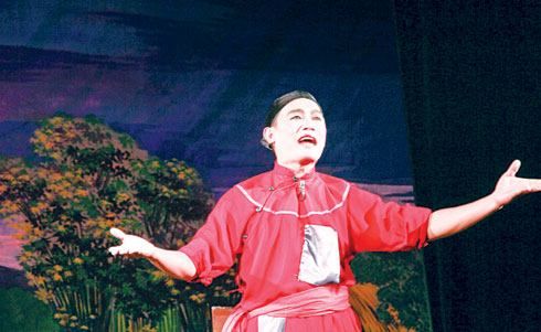 Lưu  Vũ - một trong số ít gương mặt diễn viên trẻ nổi bật của Nhà hát Nghệ thuật truyền thống tỉnh