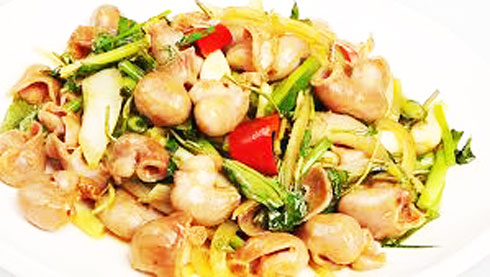 Lòng cá xào dưa hấp dẫn