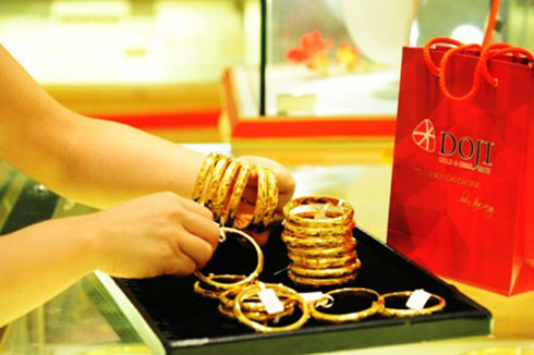 Tăng gần 200 ngàn, thị trường lo lắng