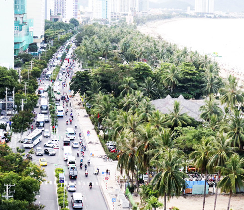 Đường Trần Phú thường xuyên bị kẹt xe