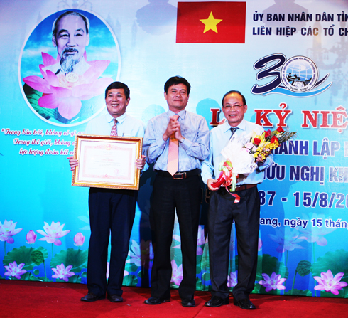 Liên hiệp Các tổ chức hữu nghị tỉnh nhận bằng khen của Thủ tướng Chính phủ