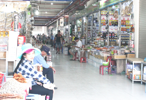 Tăng mức hỗ trợ cho các tiểu thương chợ Đầm