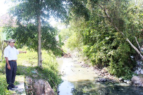 Tuyến mương thoát lũ Phước Hạ: Cần khơi thông dòng chảy