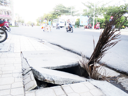 Hố ga bị sập nắp đậy