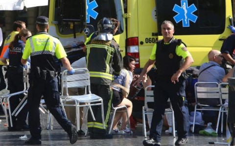 Cảnh sát Tây Ban Nha bắn chết 4 người, chặn vụ khủng bố thứ 2