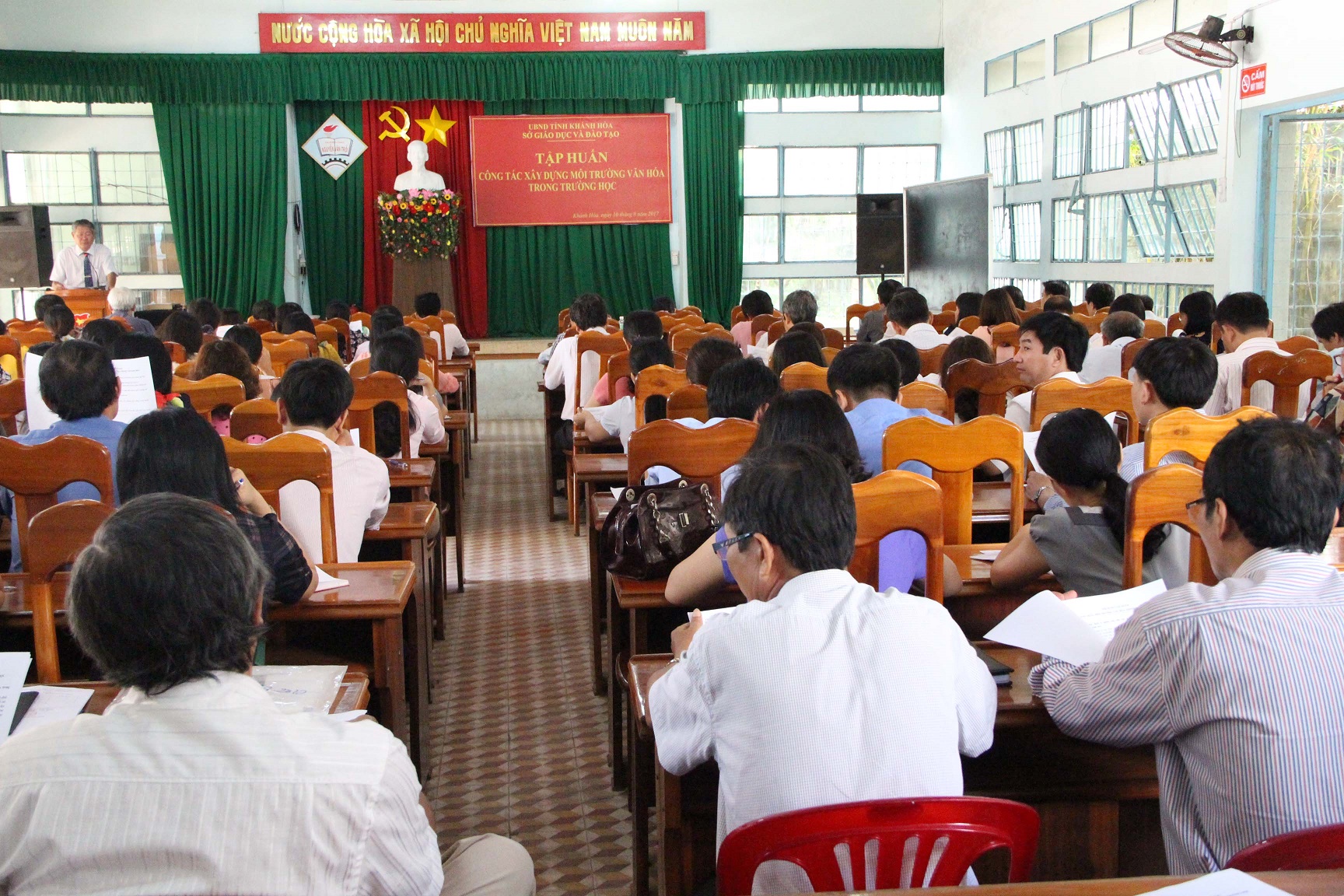 Tập huấn xây dựng môi trường văn hóa trong trường học