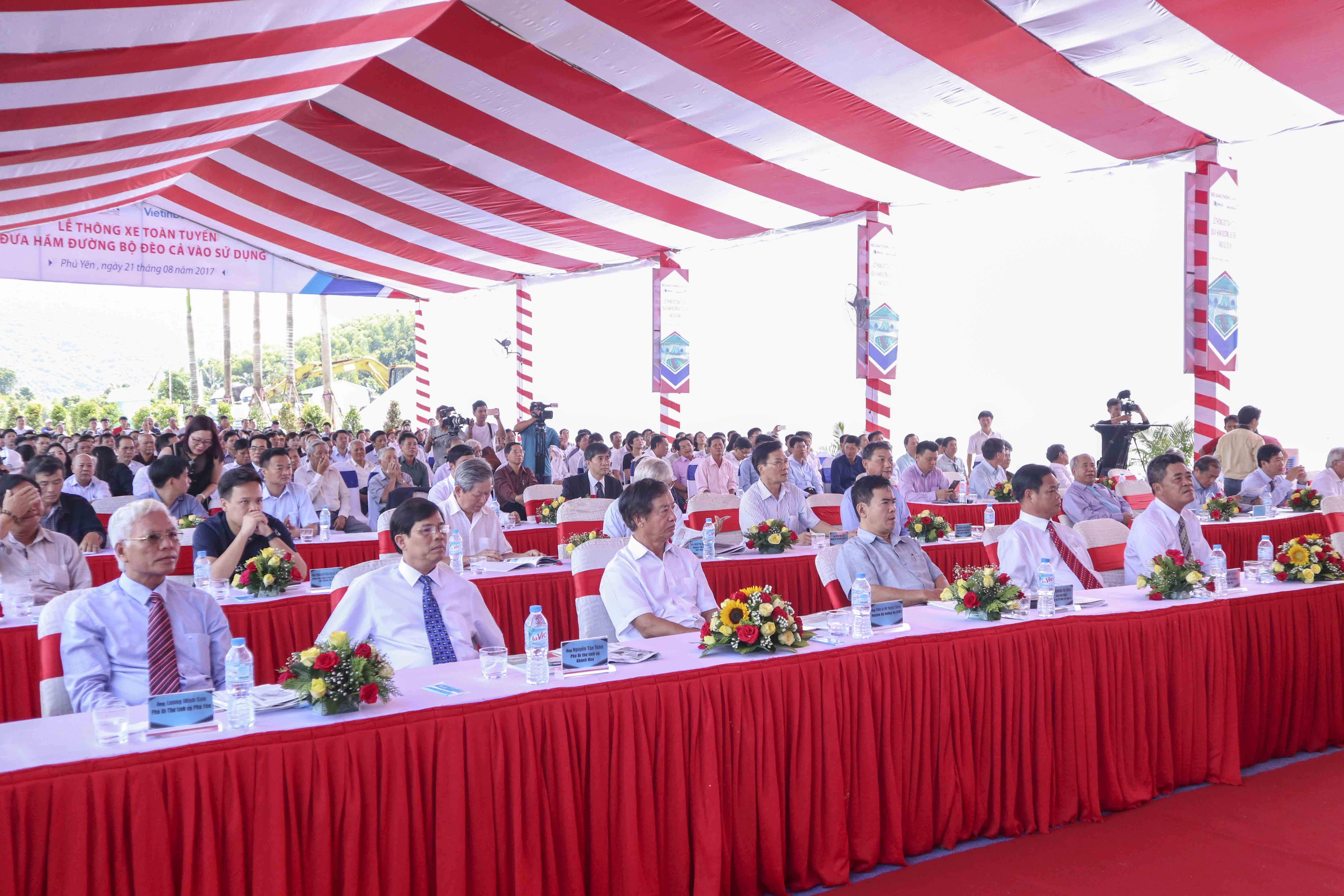 Chính thức đưa hầm đường bộ đèo Cả vào vận hành khai thác