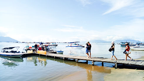 Khai thác du lịch ở Điệp Sơn: Không có chuyện độc quyền