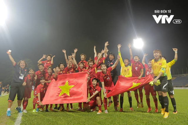 Vietnam female football team wins championship at SEA Games 29