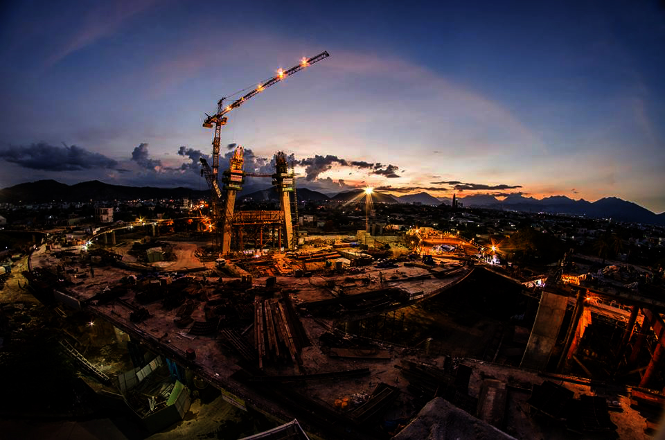 Mặt trời tháng Tám