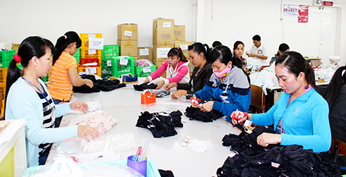 Hiện nay, Công ty TNHH một thành viên Phát triển trang phục phụ nữ kiểu Pháp đang rất cần lao động may